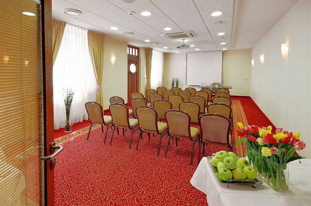 Hotelli Wolne Old Town 3*